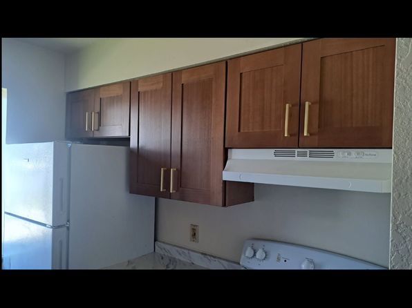 21 Whittaker Rd #B
