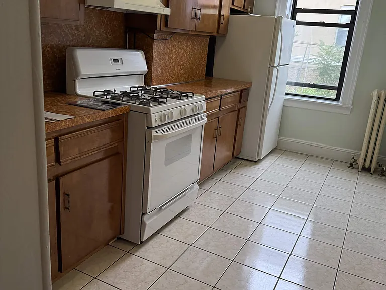 62nd St — Photo 3