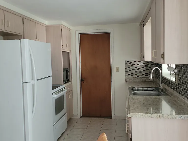 5113 Moog Rd — Photo 16