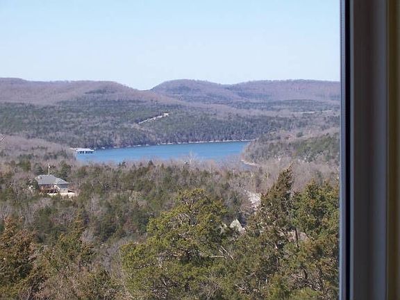 Master Bedroom LAKEVIEW