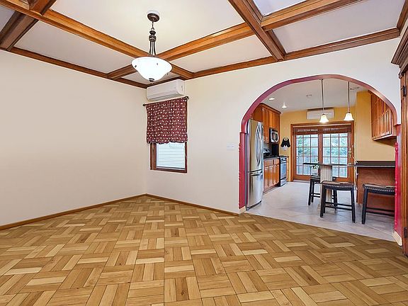 4th image of 1633 Cropsey Ave