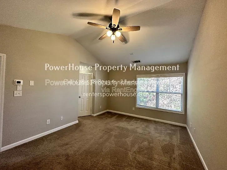 2403 Walnut Tree Ln — Photo 27