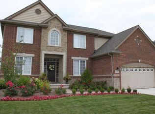 3702 Hogan Cir, Rochester Hills, MI 48307