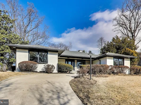 6227 Goodview St, Bethesda, MD 20817