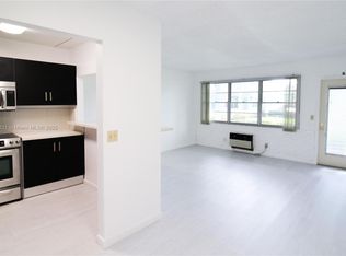 319 Newport Ct #319-V, Deerfield Beach, FL 33442
