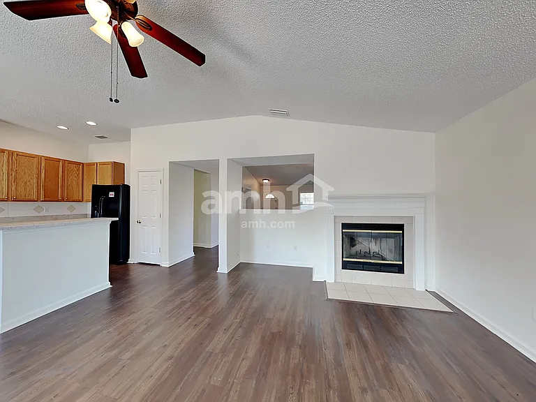 766 E Martin Lakes Dr — Photo 10