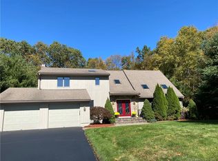 11 Haystack Ln, South Windsor, CT 06074