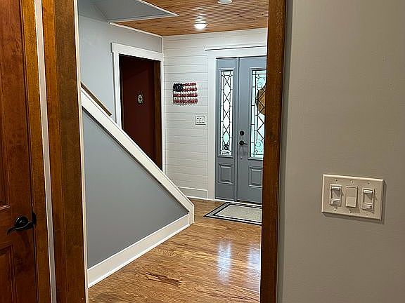 2nd image of 136 Egs Blvd