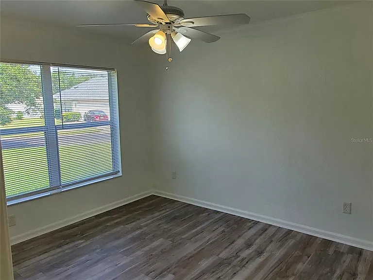 5521 43 Road St — Photo 16