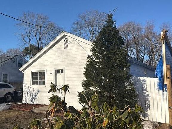 2nd image of 22 Heather St