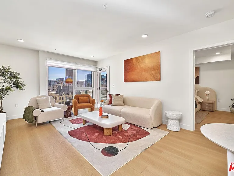 510 S Oxford Ave #310 — Photo 36