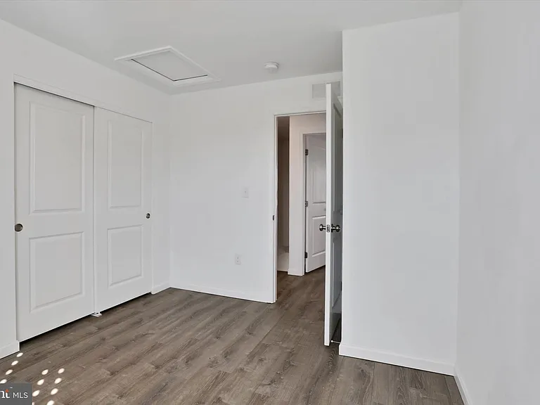 28 Long Bend Dr — Photo 25