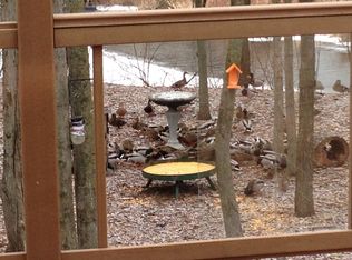 998 Waters Edge Ln, Fenton, MI 48430