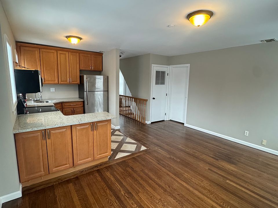 1st image of 149 Glenwood Ave #1