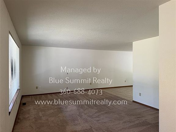 5th image of 2120 Agate Ct SE