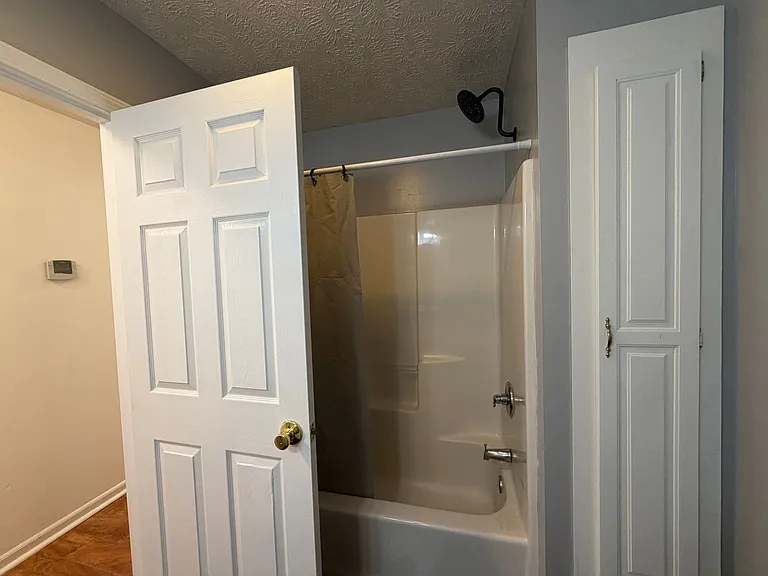 14615 Hobby Dr — Photo 10