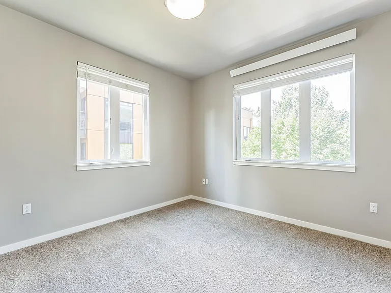 LaScala Apartments — Photo 6