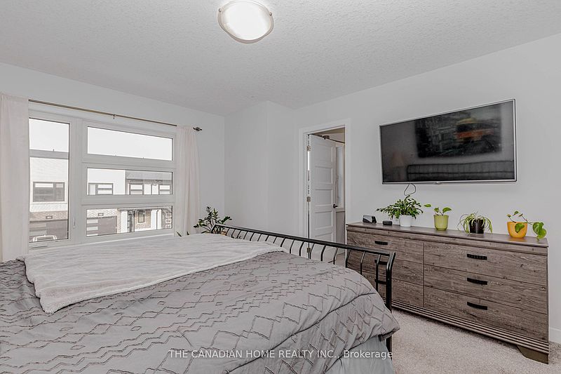 London Townhouse for rent - 3 Bedrooms — photo 33