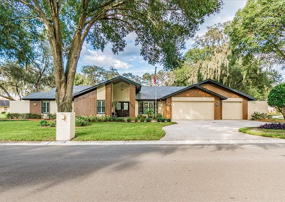 1st image of 2802 Forest Club Dr