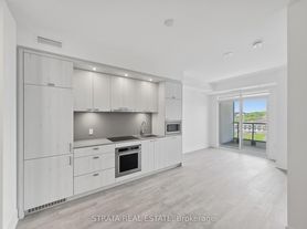 858 Dupont St
