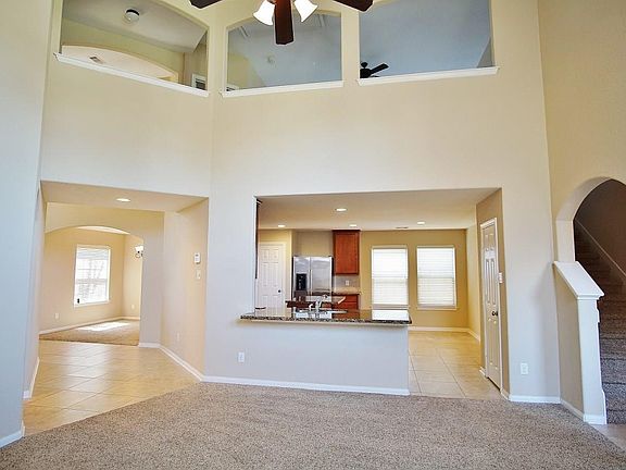 4th image of 26834 Henson Falls Dr