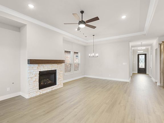 3rd image of 5840 Fresco Dr