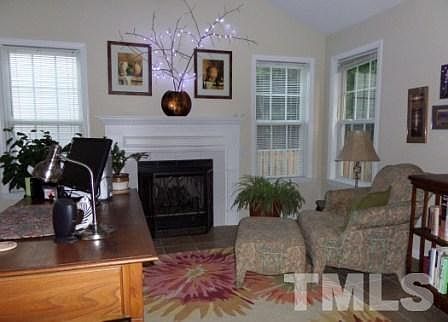 5th image of 8 Ringwood Ct