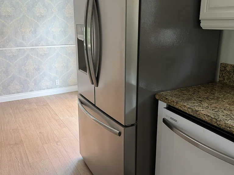 9303 Crest Dr — Photo 37