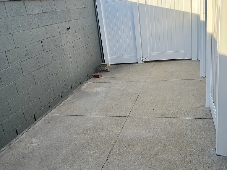 534 N Florence St — Photo 21