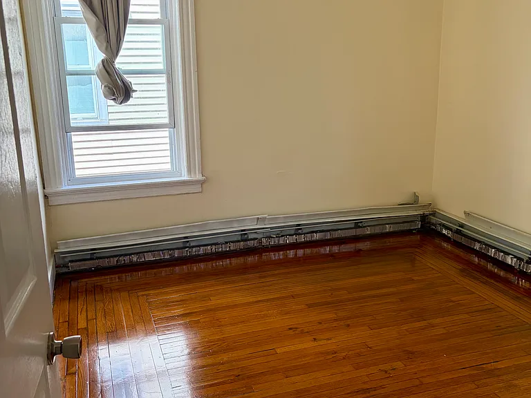 185 Althea St #1 — Photo 6