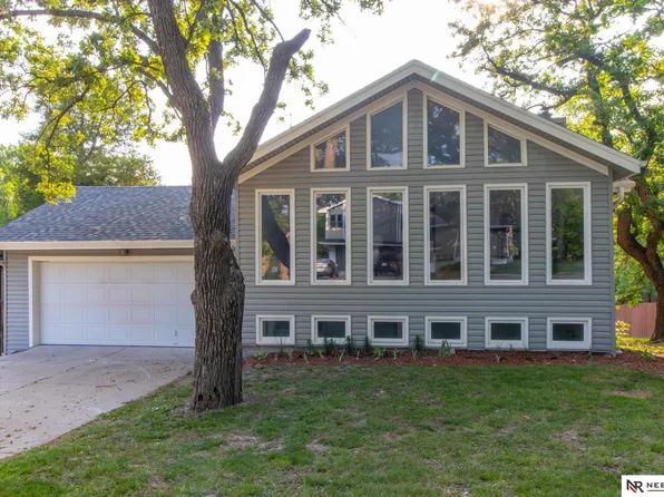 19702 Ewel Ct, Plattsmouth, NE 68048