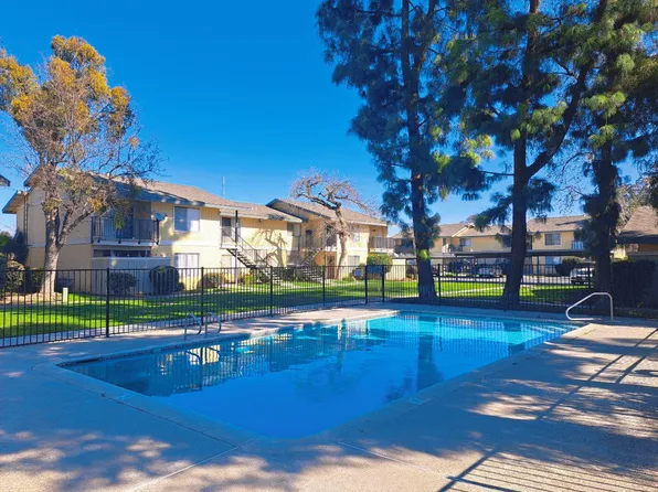 Canyon Park Village, 5325 E Kings Canyon Rd #215, Fresno, CA 93727