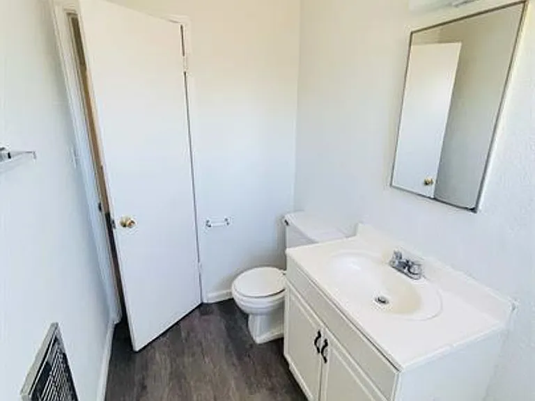 625-39 E 3rd St, National City, CA 91950 — Photo 4