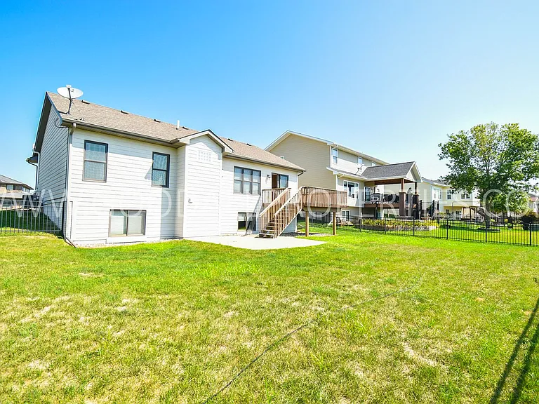 40 NE Gracewood Dr — Photo 24