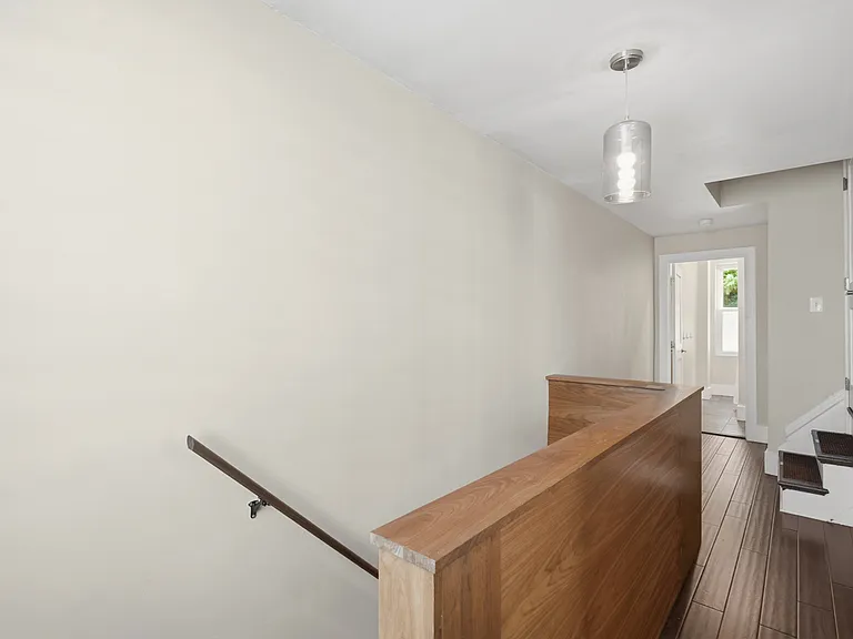 5641 Carnegie St — Photo 14