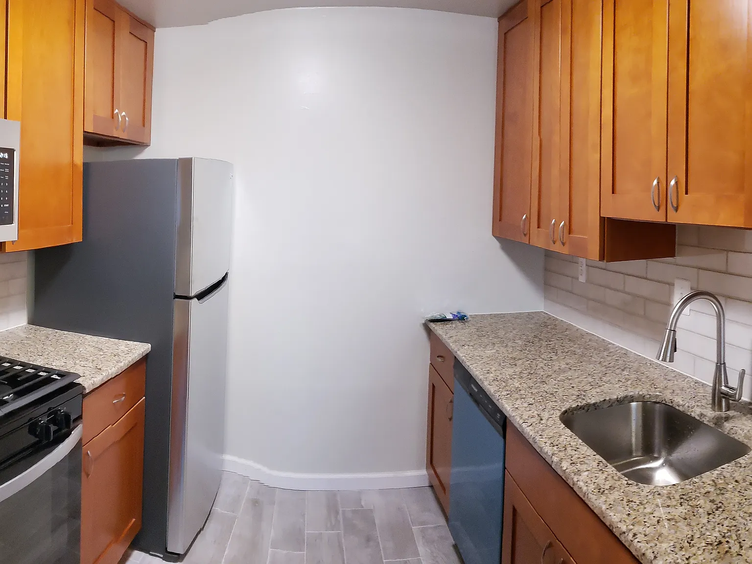 2 bed, 800 sqft, $1,650 — Photo 1