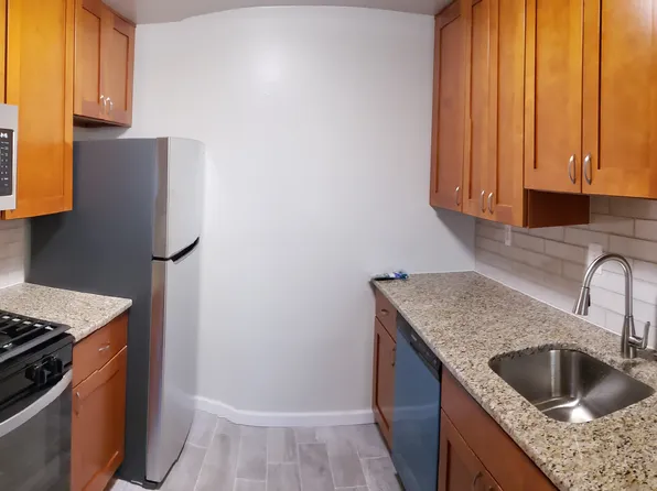 2727 Rhawn St #48, Philadelphia, PA 19152