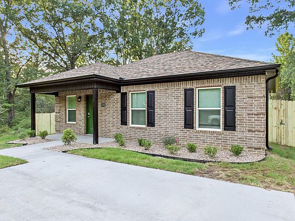 4th image of 4900.5 Rose Ln
