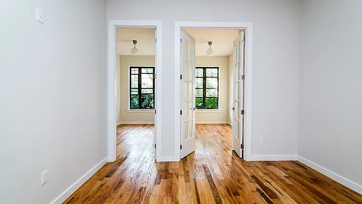 Rented by Nooklyn NYC LLC | media 28