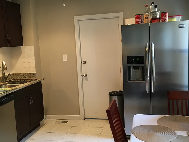 29 Essex St #1 — Photo 12