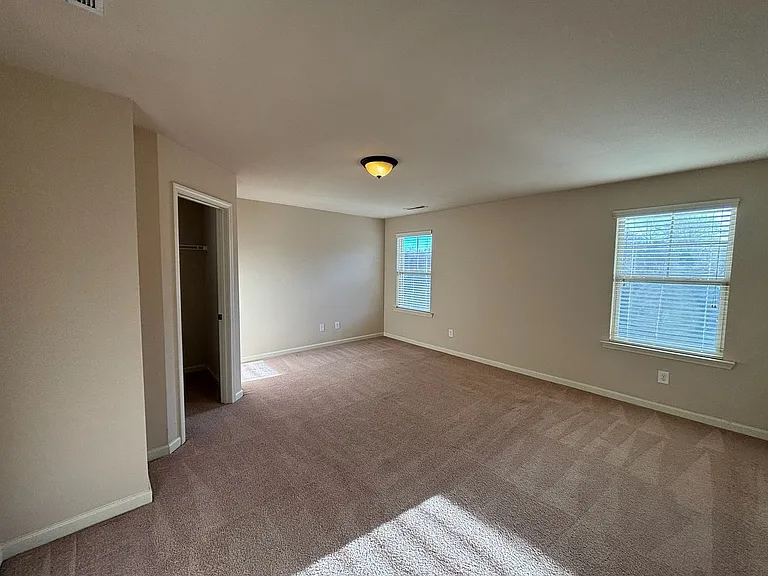 1322 Ingersoll Dr — Photo 17