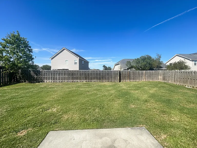 328 Scarlett Ln — Photo 18