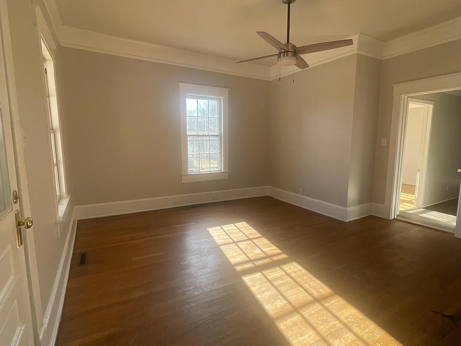 230 Jackson Avenue - 1 — Photo 4