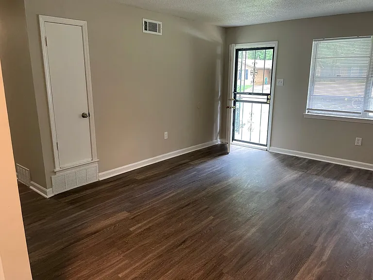 3665 Royal Wood Dr — Photo 12