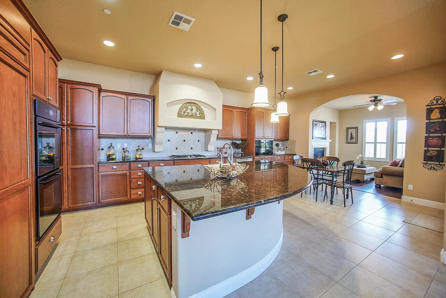 1585 California Trl photo 1