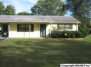 27 Sivley Dr, Falkville, AL 35622