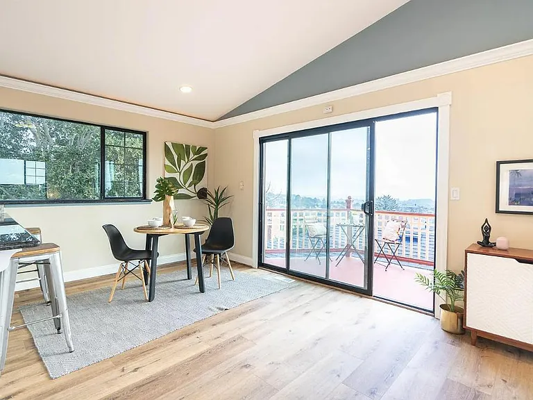 6077 Felix Ave — Photo 13