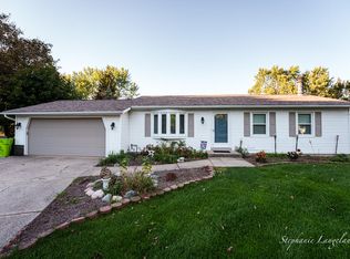 2534 Appleleaf Ct NE, Grand Rapids, MI