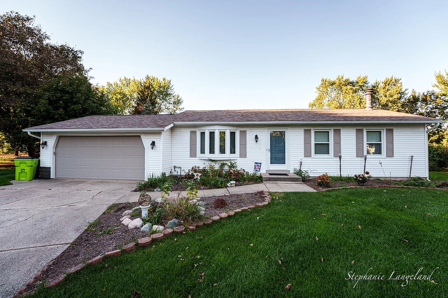 2534 Appleleaf Ct NE photo 1