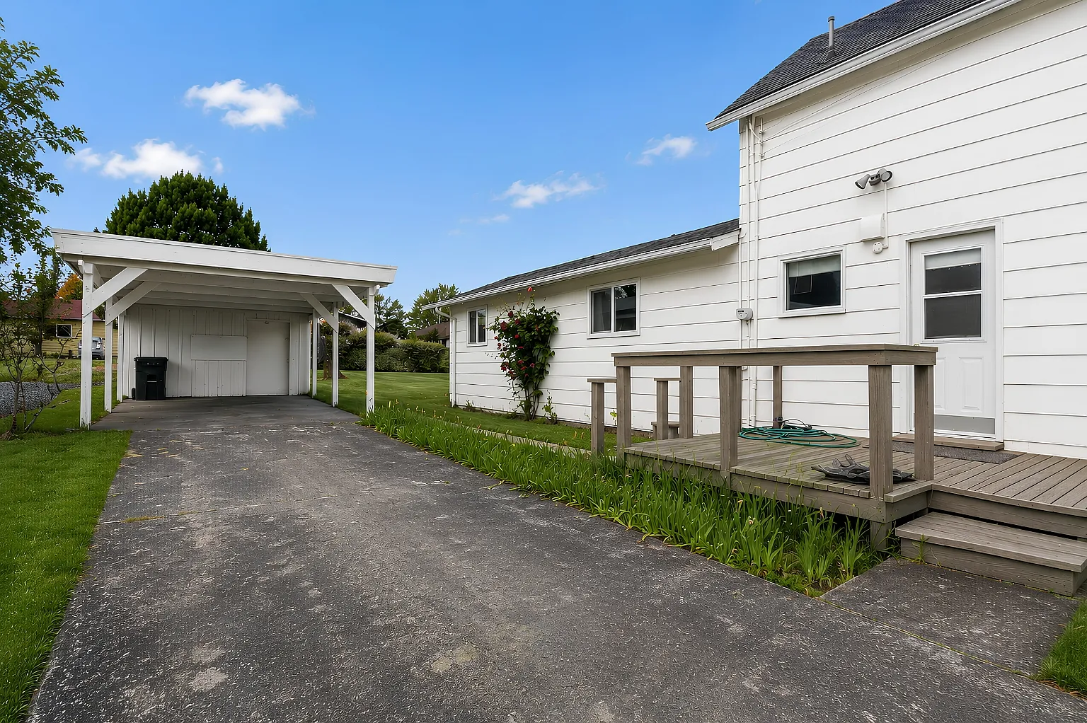 5 bed, 1370 sqft, $4,100 — Photo 3